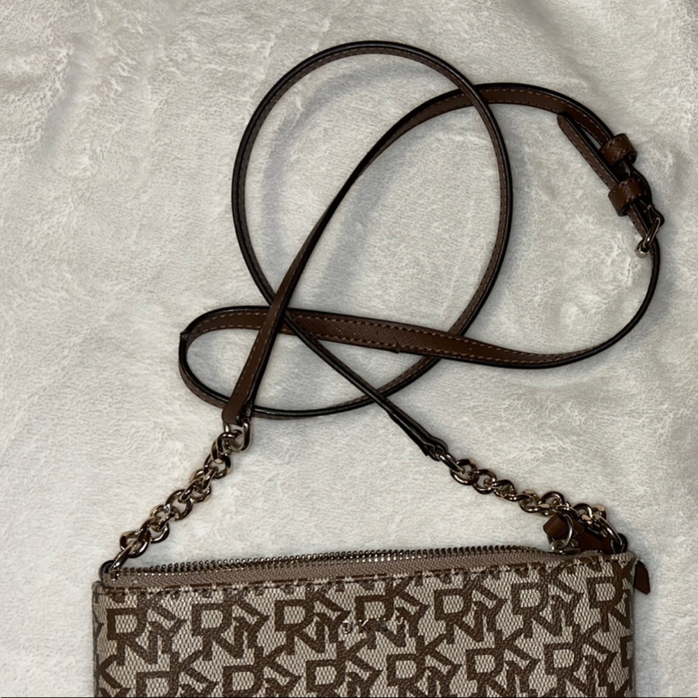 Dkny Brown Shoulder Bag with Geometric Pattern - Picture 3 of 4